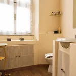 Brera District 2 Bedrooms -youhosty Lägenhet