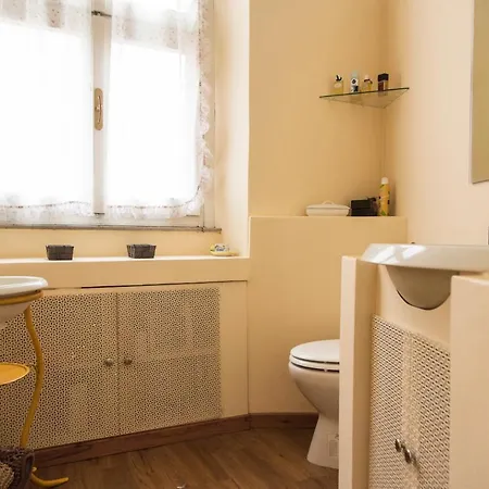 Brera District 2 Bedrooms -youhosty Apartman